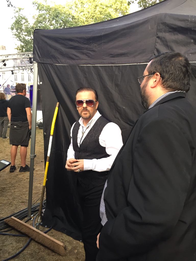 ewenmacintosh's tweet photo. The old team back together #brentsback https://t.co/cARHDSwWvK