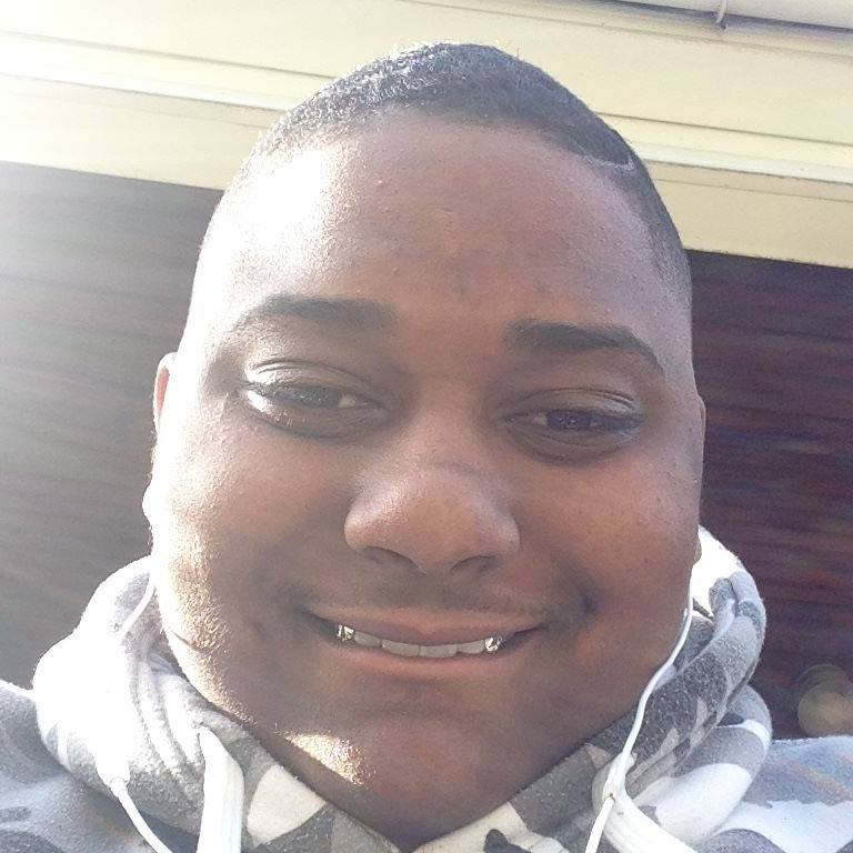 godcurtisy's tweet photo. let them hoes see my grillz https://t.co/wWsKrBOnTo