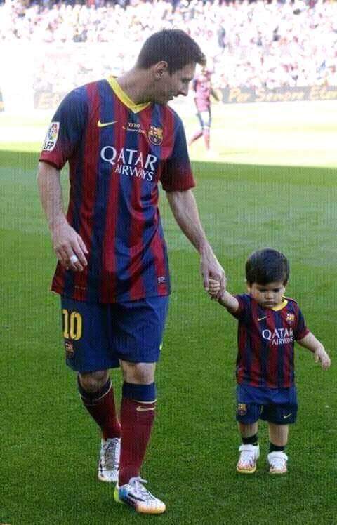 ForThanks1's tweet image. I love messi u