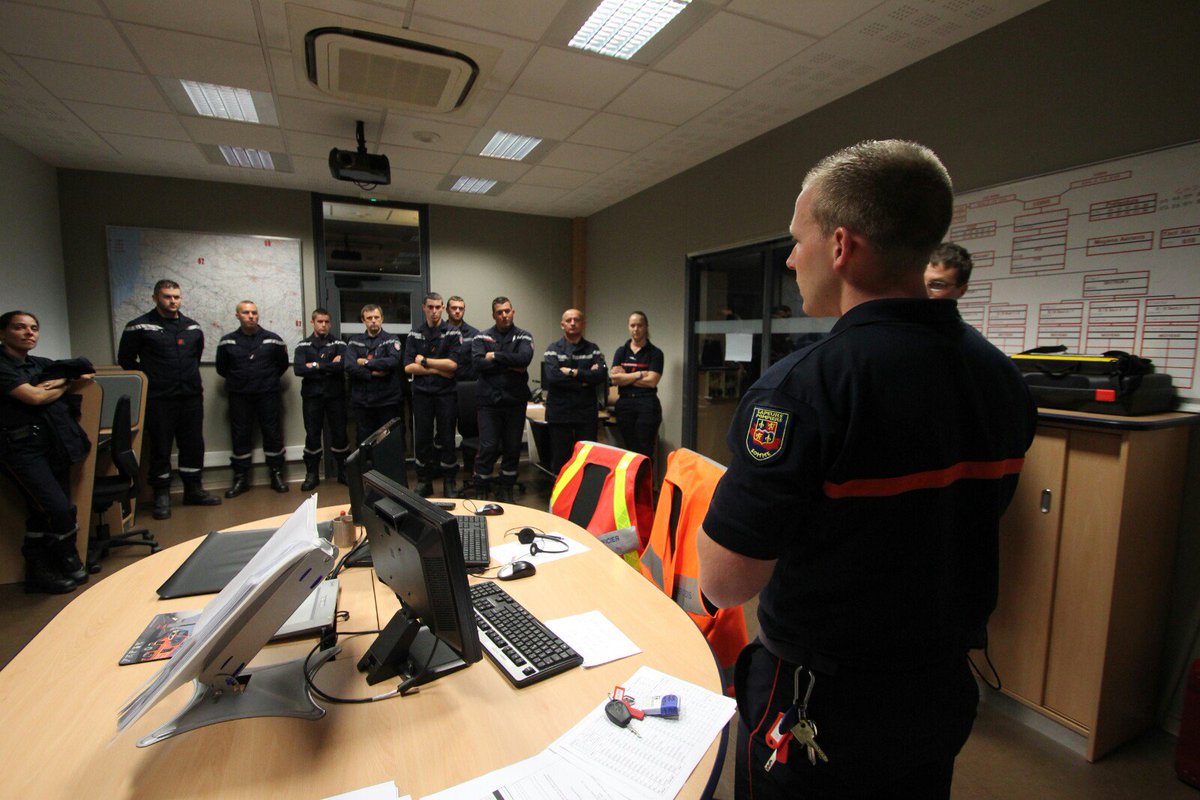 16 Sapeurs-Pompiers de la Somme vont renforcer le SDIS 13, avec leurs collègues des @SDIS60 @Sdis02 @Sdis59