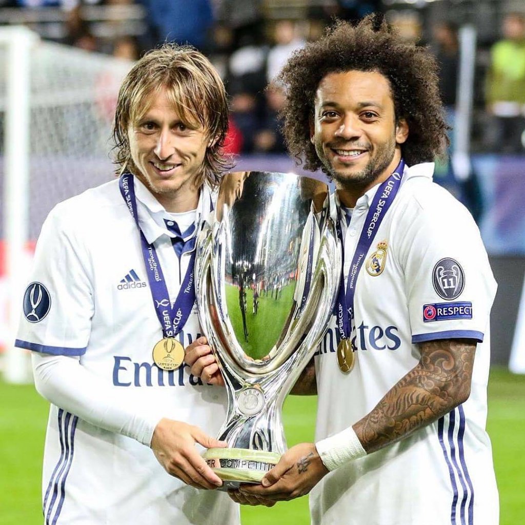 world_m12's tweet photo. Grandes!!  👌💪 @MarceloM12 @lm19official https://t.co/iI27qOklnS