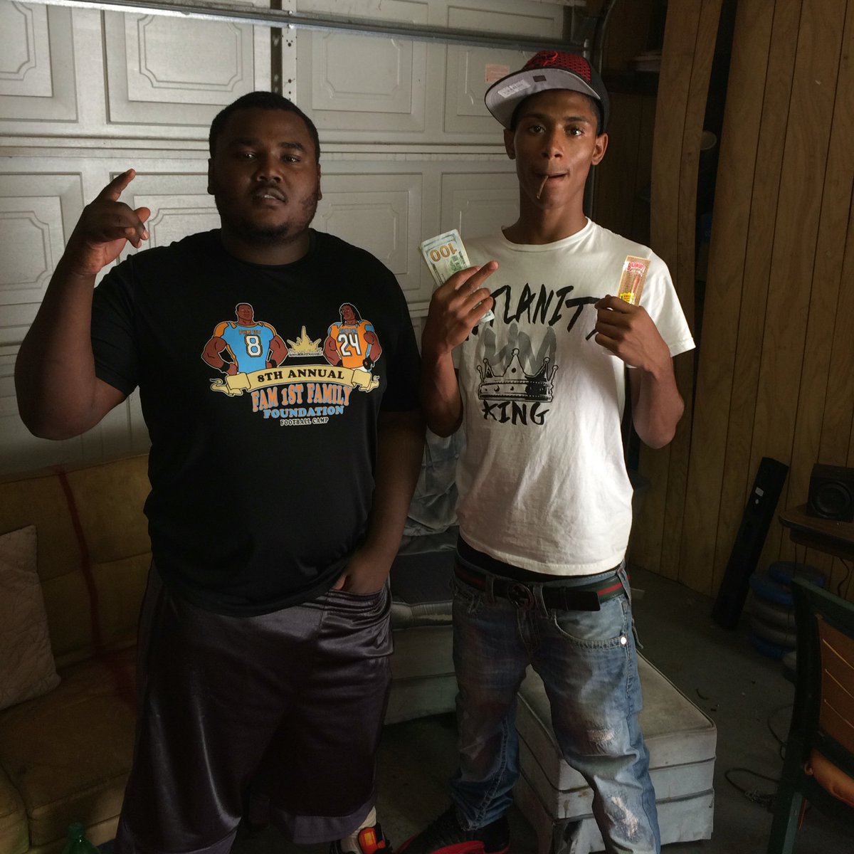 MoneymanLilDg's tweet photo. ⛽️ #MoneyManMovement💸 We Pushin This Rap Shit😈😈 https://t.co/DwuOdHsHqV