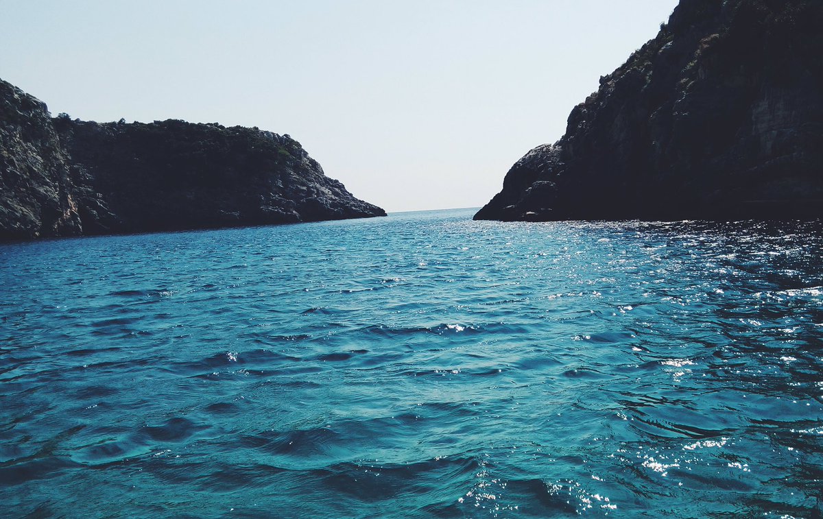 turnvertical's tweet image. Crazy to think that the God who created beauty like this in 7 days loves you and I so much.