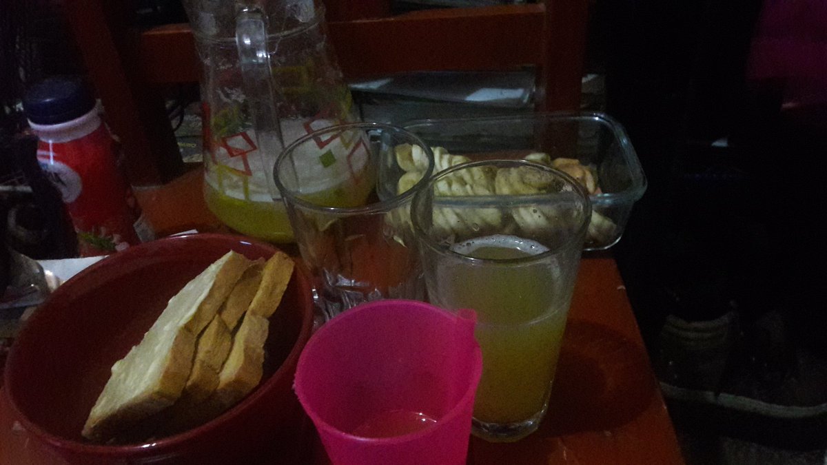 ErichJonathan's tweet photo. @jhoesmy gracias por el desayuno te amooo :3 https://t.co/DjaJj3kuJT