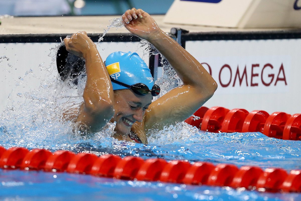 Colmenero's tweet photo. Mireia: "Nunca hay que rendirse" #ENORME #ORO #ESP https://t.co/1uwwsuzEMc