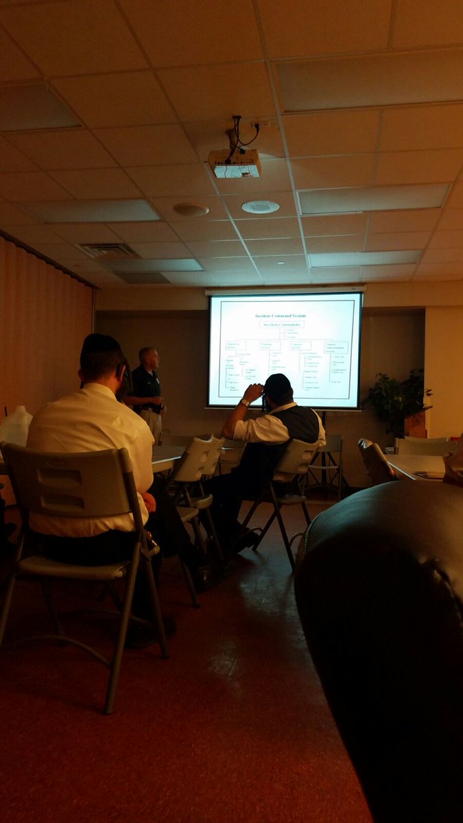 KJChaveirim's tweet photo. Our Members Are Getting Trained By A 911 Dispatcher Supervisor, On How To Handle Emergency Situations. https://t.co/STCqbRNMm4