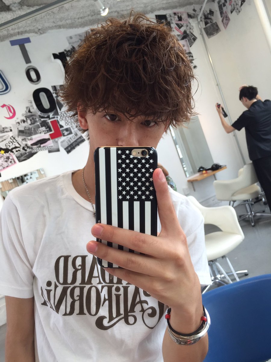 雨宮 雄三 Oceantokyo Over代表 على تويتر 今日もタオルドライセット パーマが落ちかけの時はこのセットがハマる 一枚目はタオルドライ後二枚目はワックスつけた後 カールが強く出ていー感じののモジャウザマッシュになります 使ったワックスはデューサー3 雨宮 雄三 Oceantokyo Over代表 على تويتر 今日もタオルドライセット パーマが落ちかけの時はこのセットがハマる 一枚目はタオルドライ後二枚目はワックスつけた後 カールが強く出ていー感じののモジャウザマッシュになります 使ったワックスはデューサー3