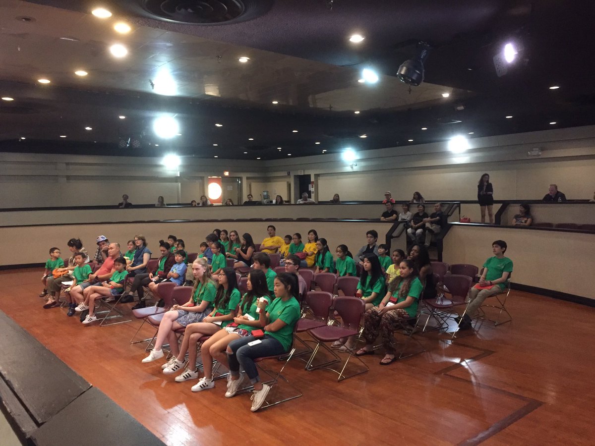 Andylinviola's tweet photo. 4 Strings Music Festival has begun! Great to be back to the beautiful Honor's Haven Resort! https://t.co/oOmUsahBuM