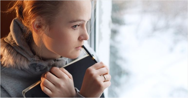 two_men's tweet image. No one knows that there are lots of benefits when moving in winter. Learn them here - ow.ly/7gwx3037NzQ #blog