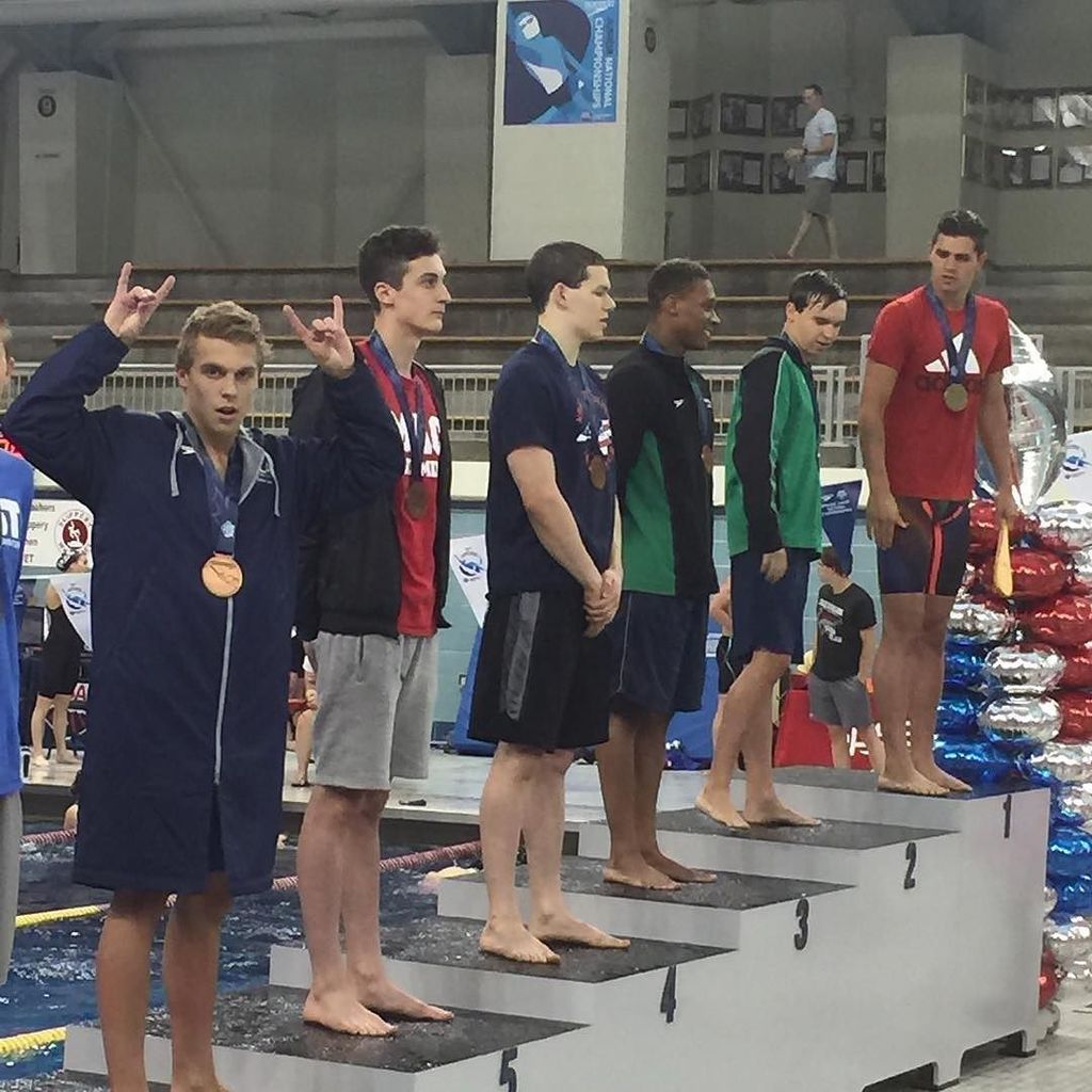 MLAswimming's tweet photo. Probably the best race of the meet thus far #100fly #speedo #jnats2016 https://t.co/mgWLtLDsrc https://t.co/hDciFw5wc3