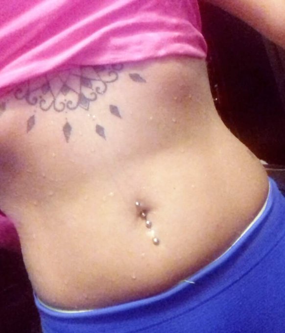 Despu&eacute;s de ejercitar el body un rato jajaja 😥 https://t.co/pXGiHt9FZ7<a href="/tag/domingolegal"class="tags"><span>#domingolegal</span></a><a href="/tag/domingodeganarseguidores"class="tags"><span>#domingodeganarseguidores</span></a><a href="/tag/domingoespetacular"class="tags"><span>#domingoespetacular</span></a>