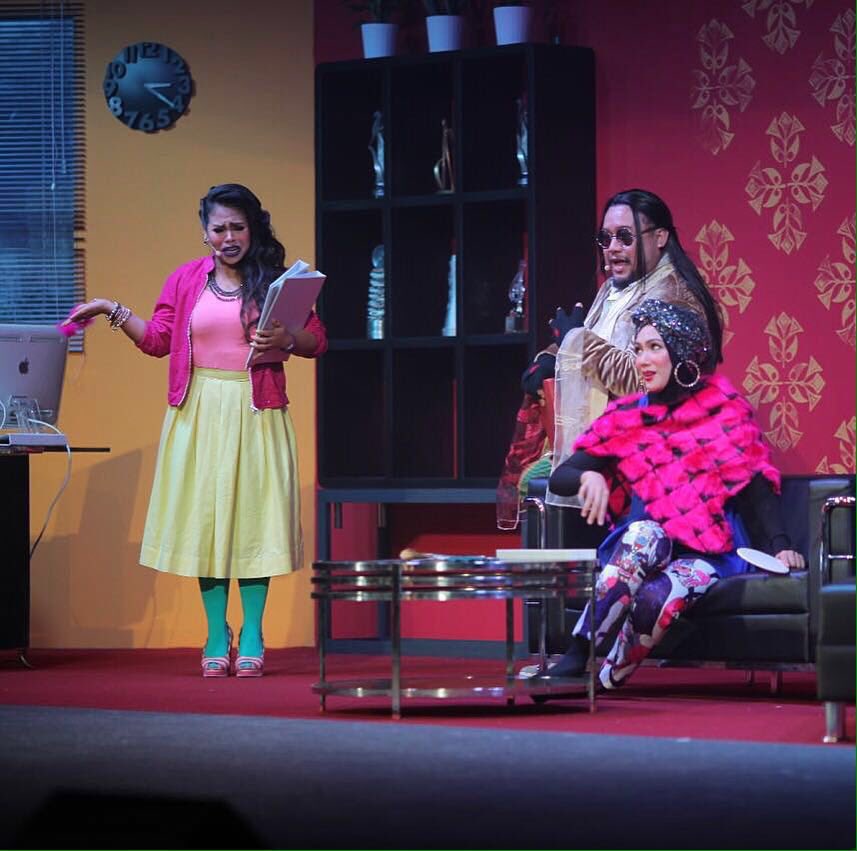 hansisaacactor's tweet photo. #theathermusical #mencarisumaiyah #istanabudaya #8hb -14hb Ogos https://t.co/WLQKoZ5Q2K https://t.co/oAJekdML55