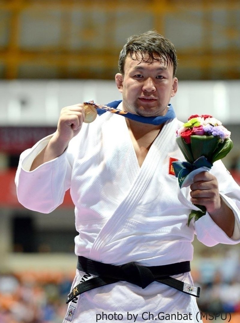 Яаж ч хожигдсон шүүмжлүүлэхгүй ганц хүн дээ. Сайхан барилдана аа, аваргаа.
#Rio2016 #MGL