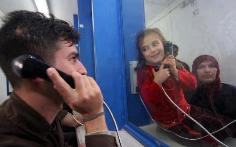 AbujomaaGaza's tweet photo. Israeli occupation prevents Palestinian girl,7, from visiting her father over #security_concerns
#Evil_state https://t.co/rqNQcmUTmR