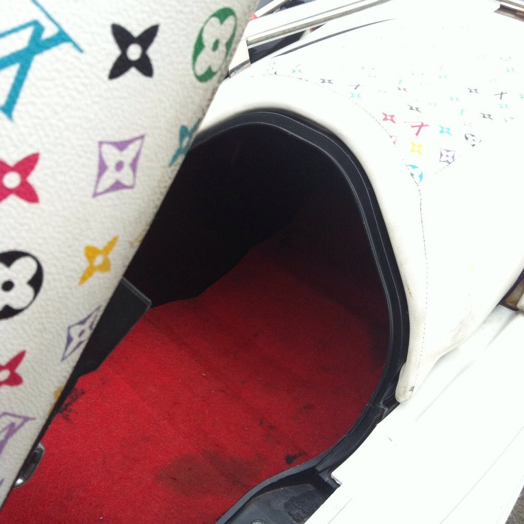 8b4Ej's tweet image. #マジェスティ
#マジェ売ります 
#マジェc売ります
#バイク売ります
#拡散希望 
#拡散希望RTおねがいします 
詳しいことはdmしてください！
自宅まで日時指定で配送できます。
お金は車両と引き渡しでm(_ _)m