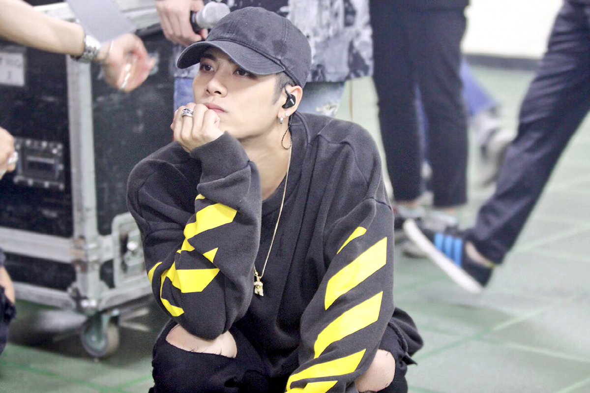 94970305's tweet photo. ㅠㅠ♥️
#갓세븐 #잭슨 #뱀뱀 #王文王 #王嘉爾 #jypnation2016 https://t.co/6DGMEtRtgs
