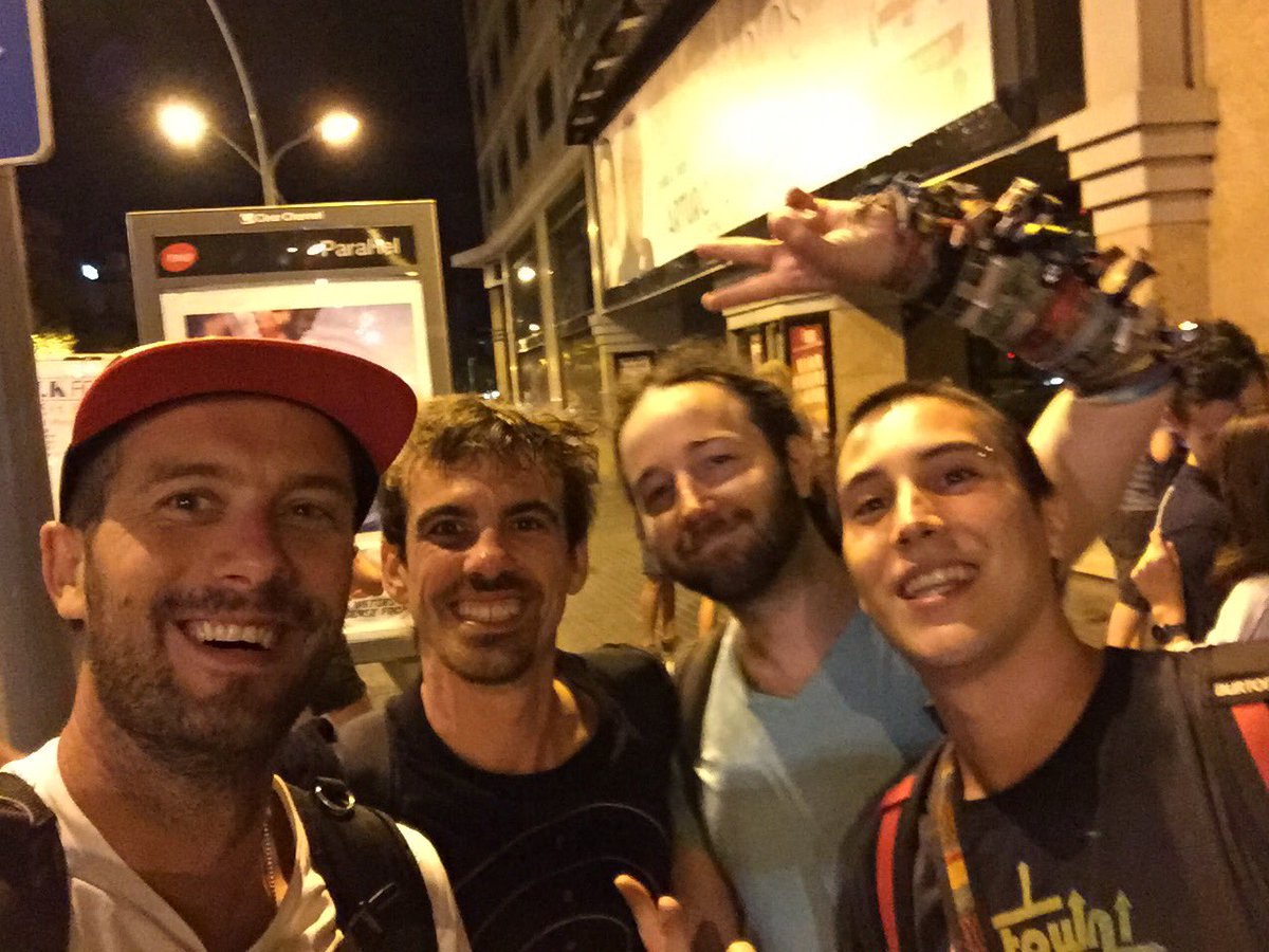 Y así acaba una noche perfecta en <a href="/CanibalApolo/">Canibal Apolo</a> @Sala_Apolo con <a href="/KARLIXX_DJ/">KARLIXX</a> &amp; <a href="/Hara_Amoros/">Hara Amorós</a>