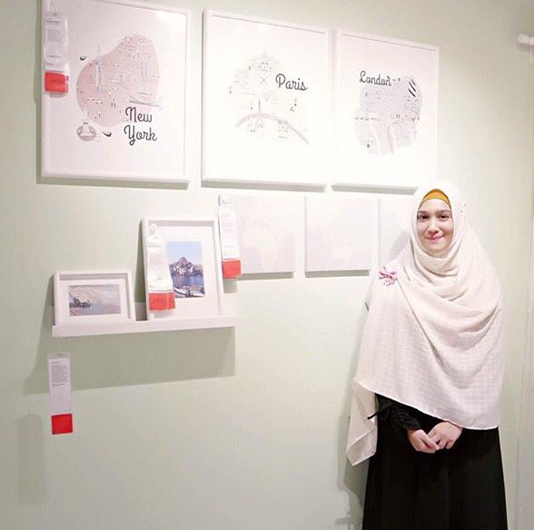 On Pict #PasalEmpat Putih Tulang😍 khimar multi fungsi yang bisa jadi pashmina &amp; segitiga.
Info order 0857.1196.1196