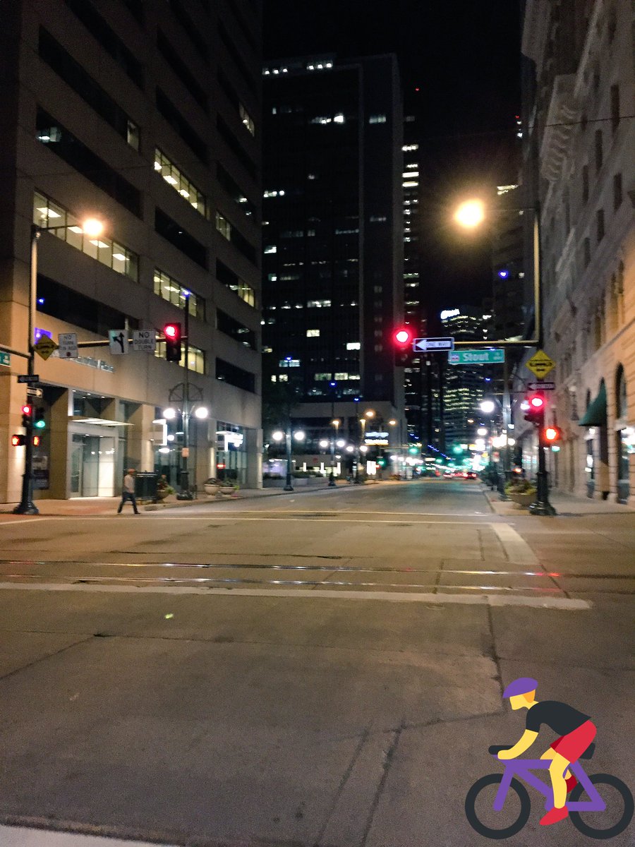 timaxiom's tweet photo. #5am #commute #work #torchy's https://t.co/wIrcYJbLcp