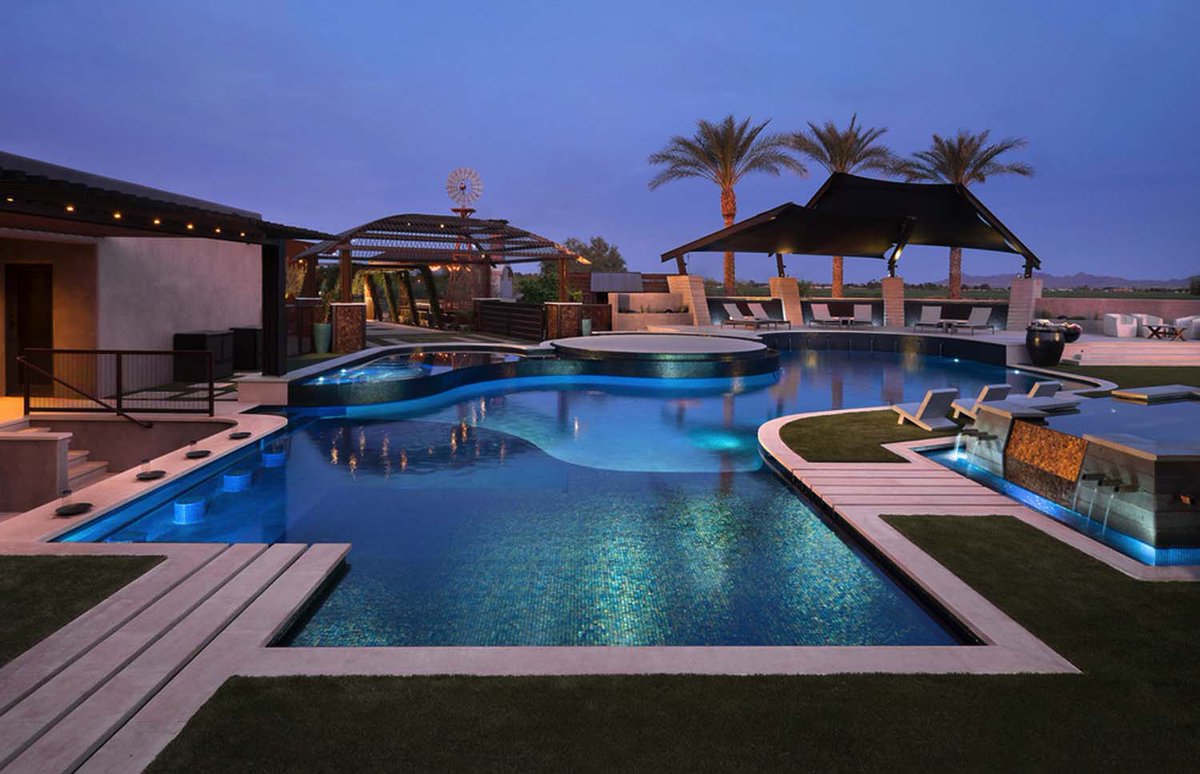 OneKindesign's tweet image. Insanely designed rustic contemporary ranch house in Arizona
onekindesign.com/2016/08/11/rus…