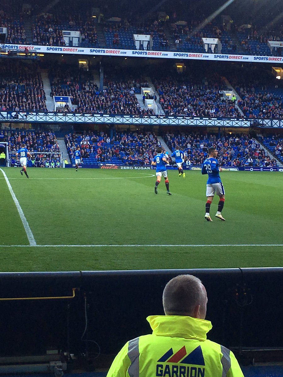 ChrisAScapes's tweet image. Ring side seats at @RangersFC game! Middle three should be @jordan_rossiter  @Joey7Barton #AndyHalliday