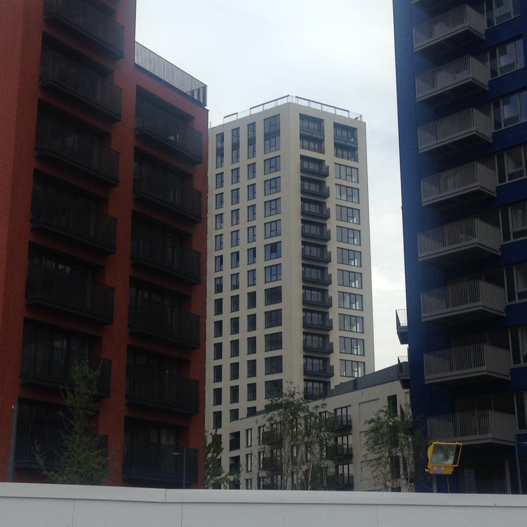 EcoCleanLDN's tweet image. My next conquests to spread the natural word at "london city island "  at this new development.