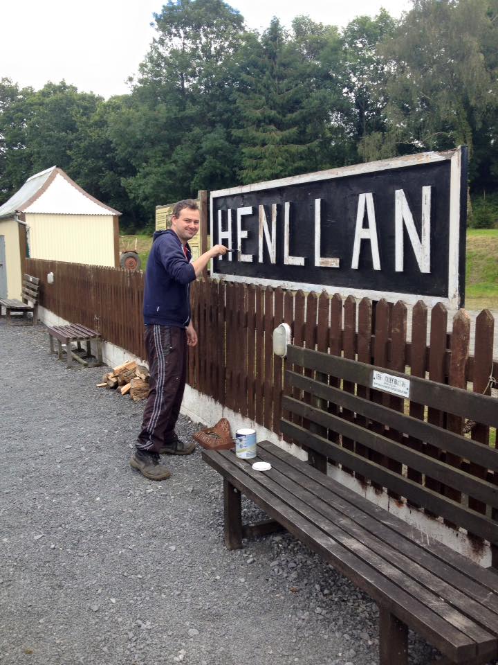 TeifiVRailway's tweet photo. There is always plenty to do at the #TeifiValley #Railway
For more info. on volunteering: https://t.co/SbK8uiv6F2 https://t.co/hjuBqYekKc