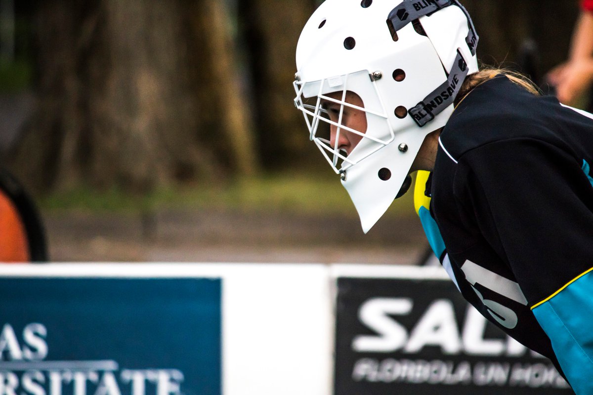 FOTOGALERIJA: |S grupas FINĀLS| "Karstās Smiltis" vs "Nost No Dīvāna" facebook.com/VasarasLiga/ph… #florbols #VFL2016