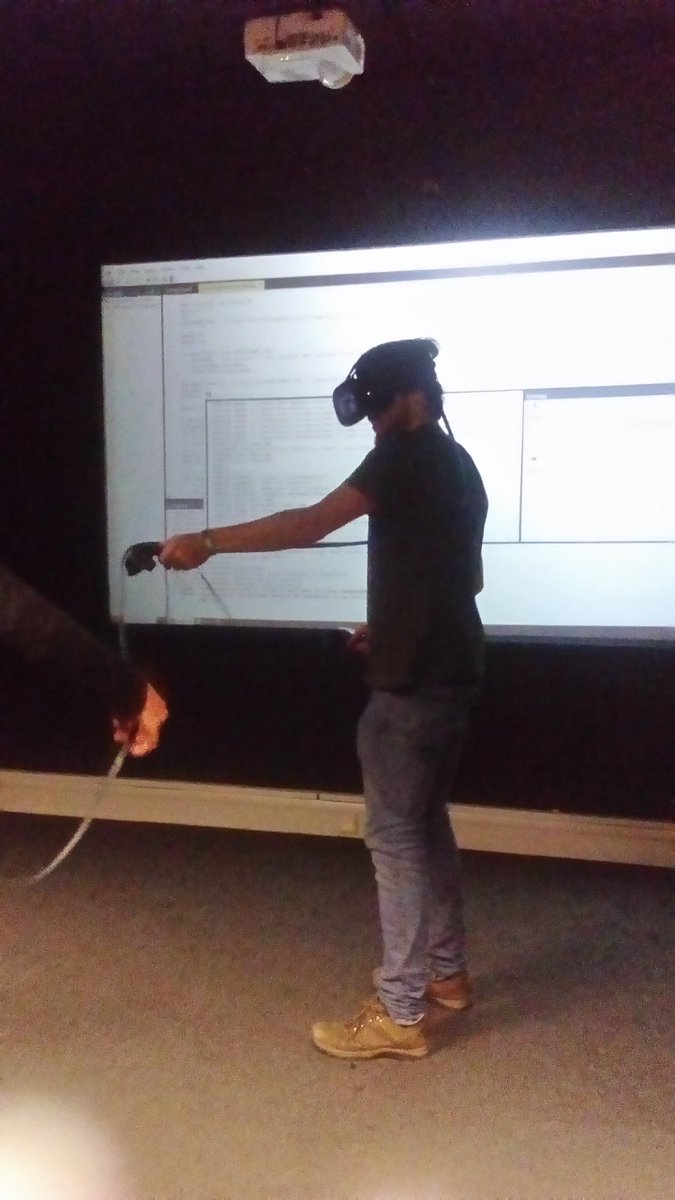 MutinyMediaUK's tweet photo. Fin enjoying #LondonTechnologyWeek @Inition #VR open day with #tiltbrush #painting https://t.co/22HIXMXH9A