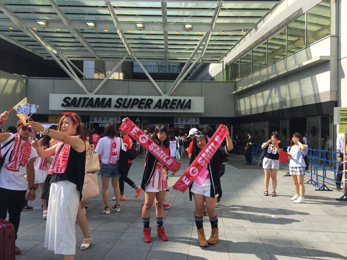 NR_LDHlove's tweet photo. 本日２人で初参戦してきました💕
感動して泣きっぱなしｗｗｗ
ほんと嬉しかったです！！！
Happiness&amp;flower単独おめでとう
💓🎉🎉🎉🎉🎉💓

明日から受験に向けて2人ともがんばります！！
#EGSMILEFINAL https://t.co/j7JdmyKsy1