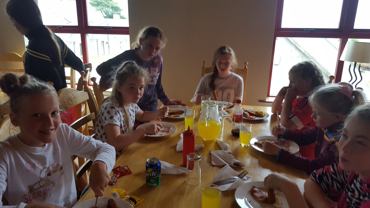 USDTYouthTeam's tweet photo. @GortnaMonaCLG In fairness energy levels haven't dipped at all apart from @mickymaco @joeyp_85 #breakfastcall https://t.co/GEolQJSGrm