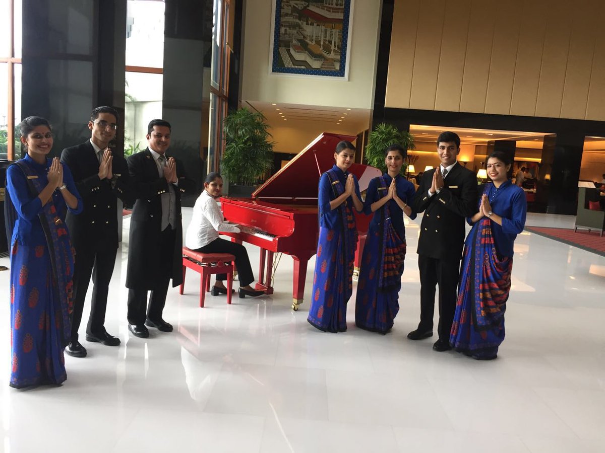 natassiashroff's tweet photo. Namaste 😀 from Team Oberoi, Mumbai  #OberoiBestInTheWorld  @OberoiGroup https://t.co/5PJE19ugaD