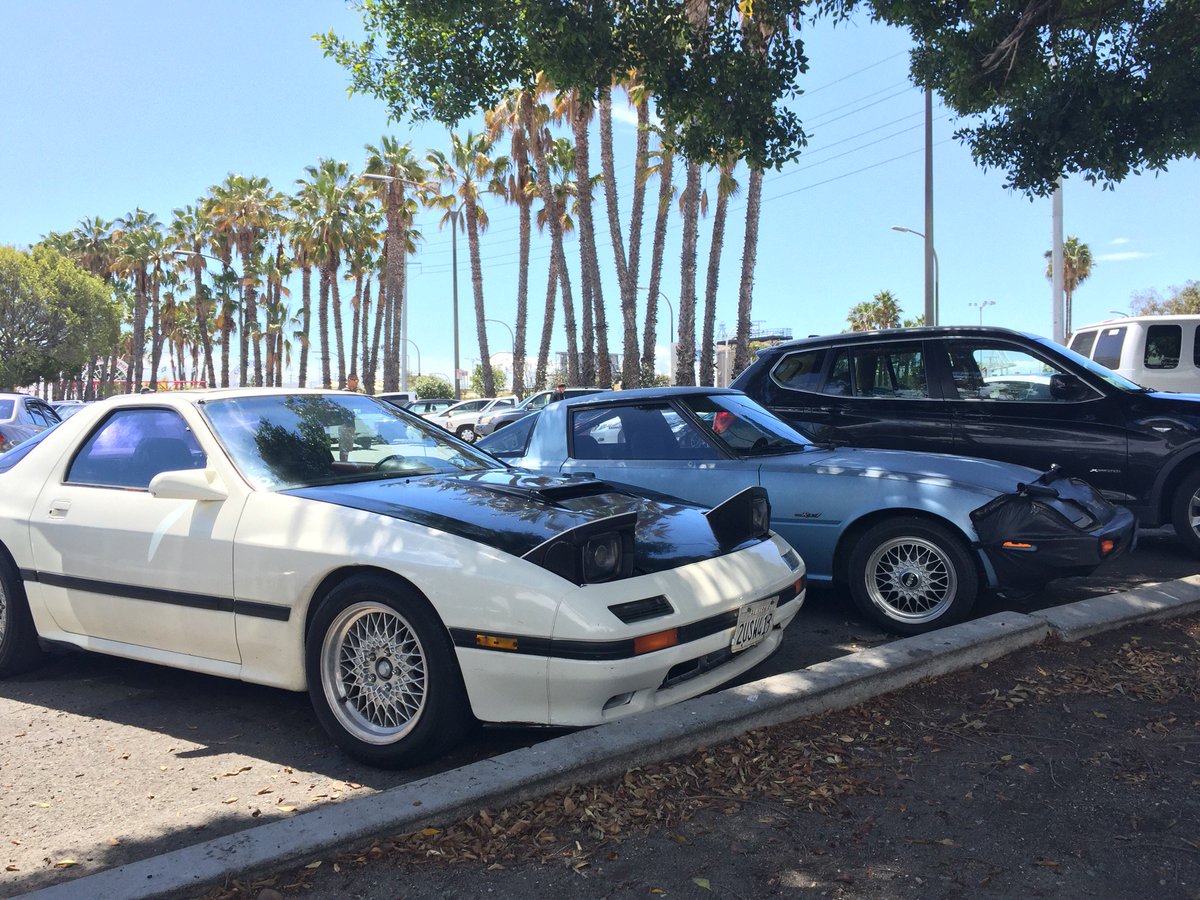 JijiBambooty's tweet photo. FC3S and SA22 RX7s at ToyotaFest 2016
#Mazda #RX7 #FC3S #SA22 #MazdaRX7 #RotaryPowered https://t.co/V5TLTAfHOK