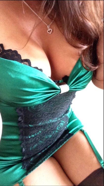 #Self #Selfies and # tweet media