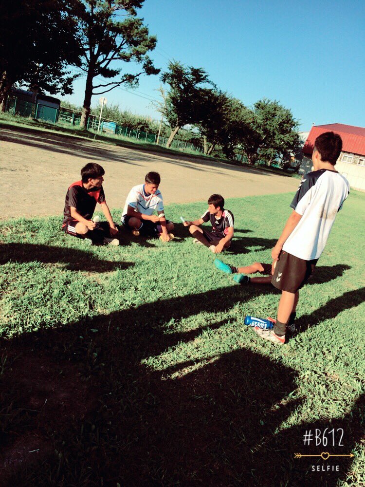 Bot02050370Bot's tweet photo. 今日お盆前の最後の練習でした~⚽️💪✨ふうた先生から、アイスの差し入れもらいました🍧🍧🍧ありがとうございます！
お盆休みあけてからも練習頑張りましょう୧😊૭୧😊૭ https://t.co/nxl4DN9NZu