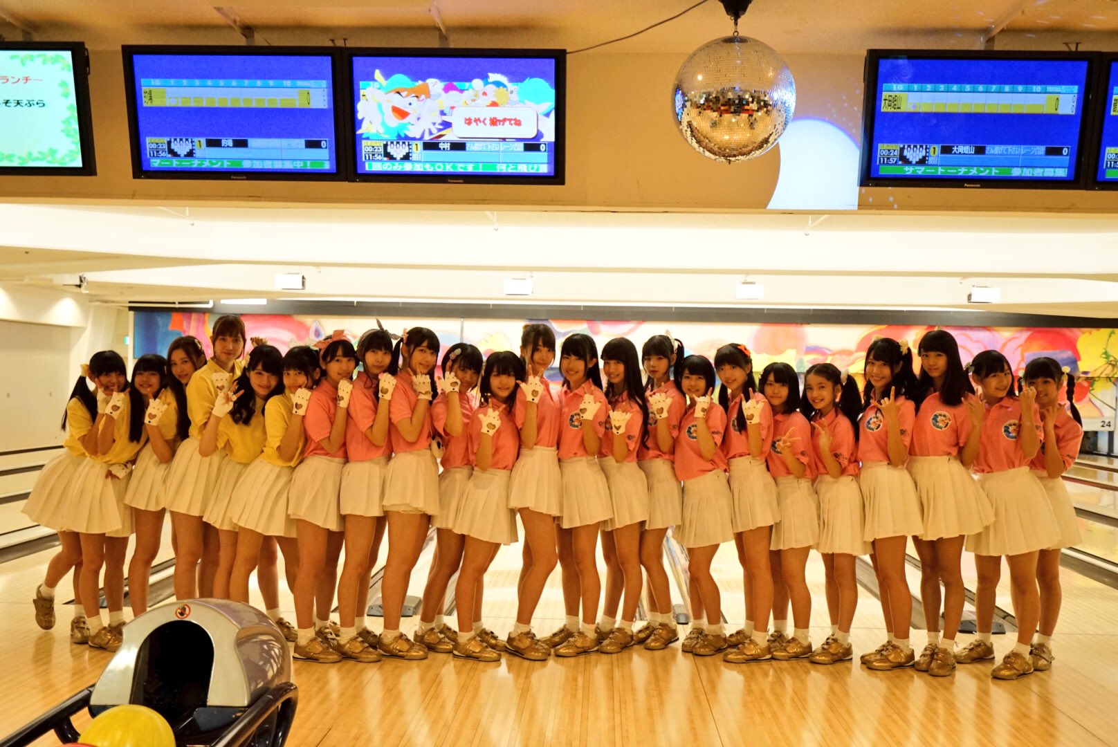 O Xrhsths 虹のコンキスタドール Sto Twitter 本日の虹コン 笹塚ボウル 帰ってきた 虹コン夏の大ボウリング大会 全て倒すまで帰れま10 ボウリング大会終了しました ご来場いただきありがとうございました 虹コン ベボガ T Co Bqj7yyjeb3 Twitter