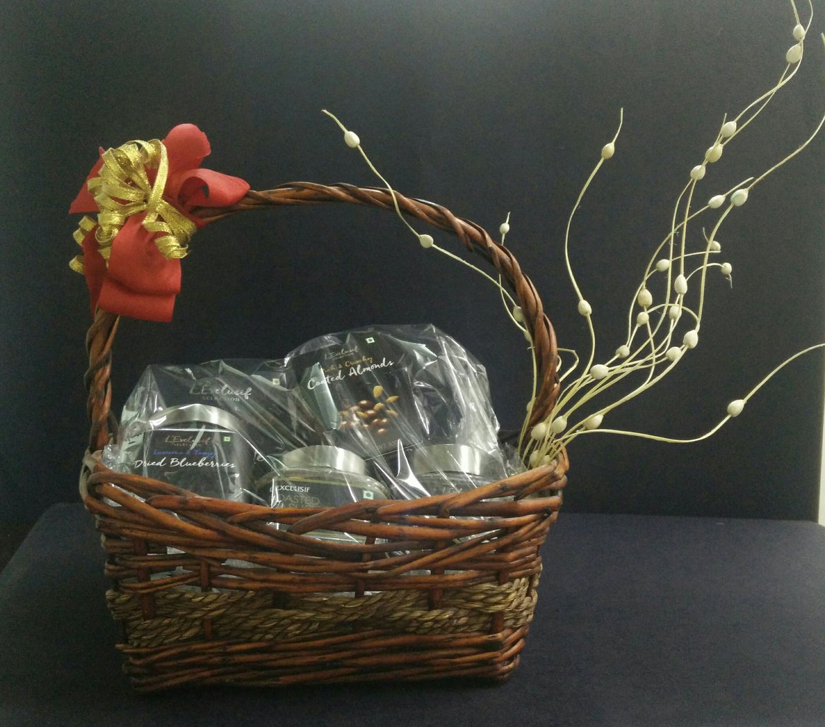 FriendsDiaper's tweet photo. Want to win this gift hamper? Send us your father-daugher selfie! #CelebrateHer #Contest https://t.co/JlyndGRPe1 https://t.co/7yHf76oBbw