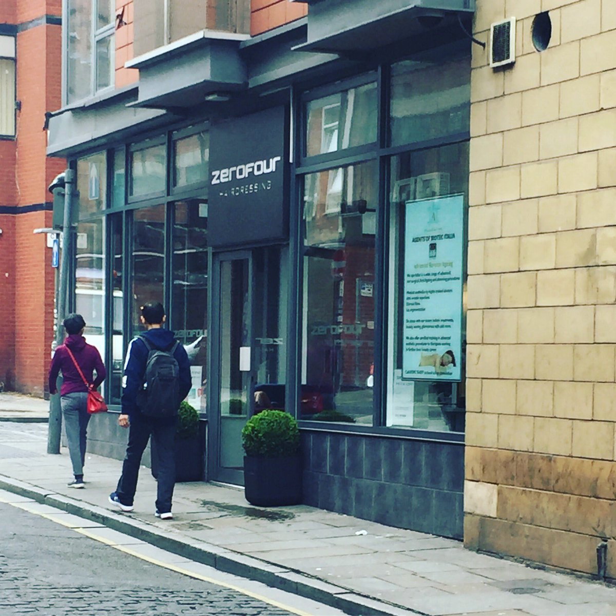 Inkrediblefaces's tweet photo. My new salon I'm working in for semi perm makeup #zerofour #Liverpool #boldstreet #tattoo #new #offers 🙌🏼🙌🏼 https://t.co/w6B4KAIF4w