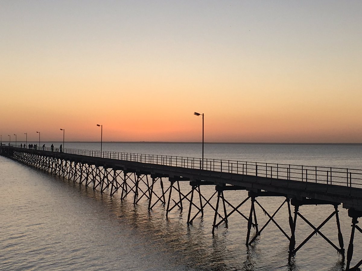 GordonFgordon68's tweet photo. The never ending jetty @CedunaHotel #chintaair https://t.co/QLGQRtELAk