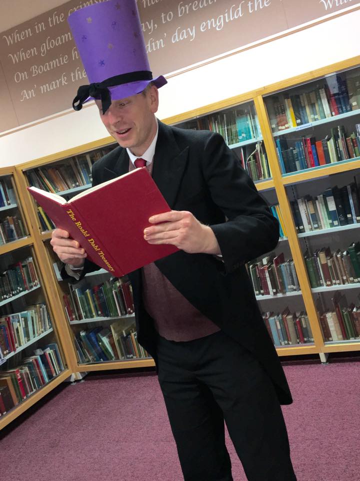 angusalive's tweet image. Willy Wonka made an appearance in #ForfarLibrary this morning...Tesco Bank #SummerReadingChallenge