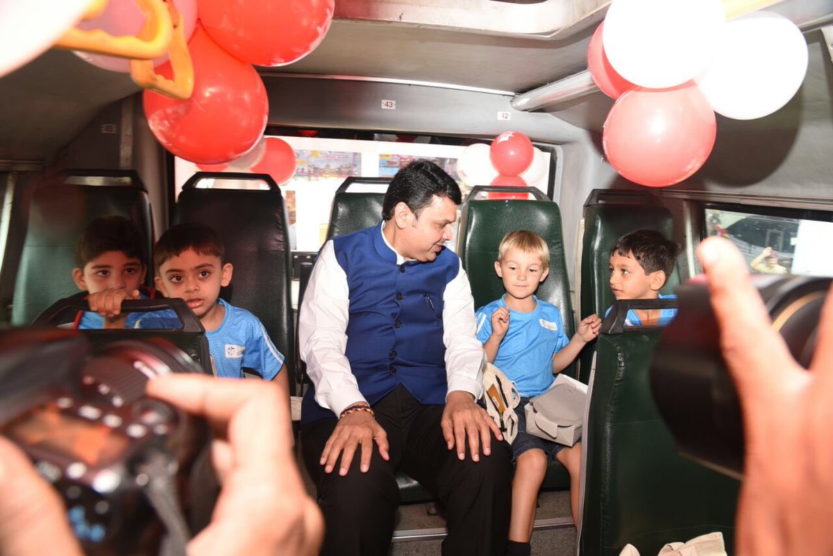 Dev_Fadnavis's tweet photo. It was nice to go around in bus &amp; get a glimpse of Mumbai Darshan as we passed by the iconic &amp; historic places. https://t.co/6mzOYXAjYA