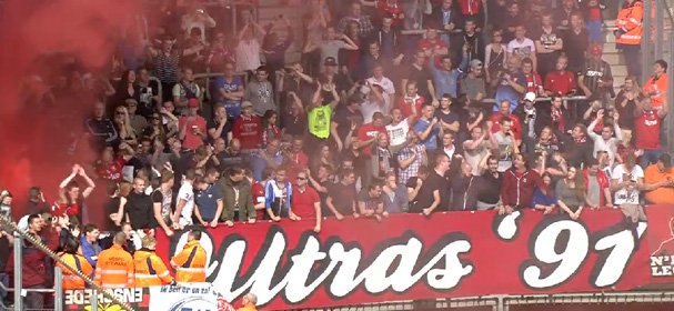 AWAYDAY: Honderden supporters richting De Kuip goo.gl/wmjzrN #fctwente