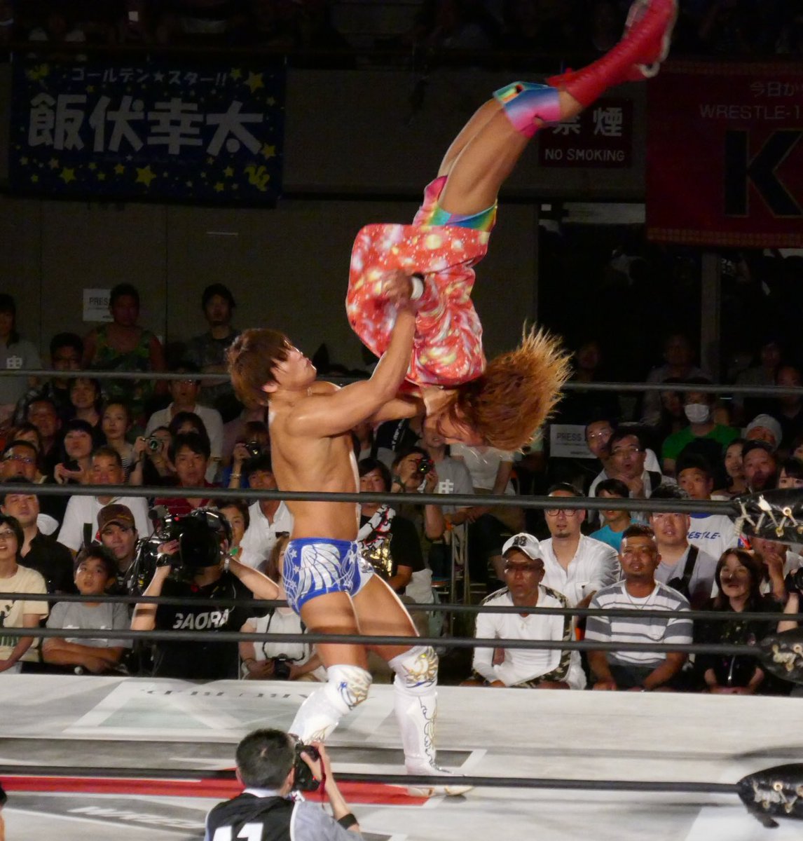 8 11 Wrestle 1 プロレスlove In Yokohama 横浜文化体育館 飯伏幸太vs黒潮 イケメン 二郎 まとめ 2ページ目 Togetter 8 11 Wrestle 1 プロレスlove In Yokohama 横浜文化体育館 飯伏幸太vs黒潮 イケメン 二郎 まとめ 2ページ目 Togetter