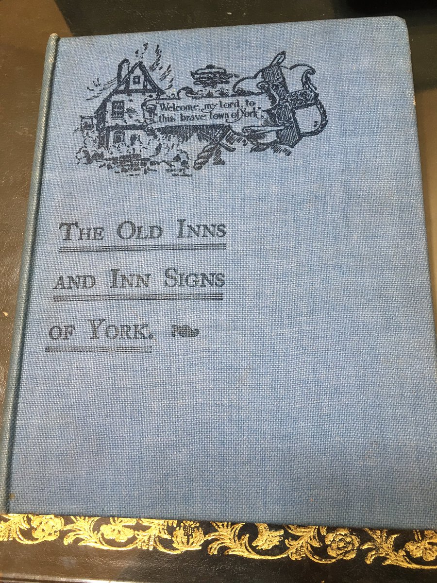 Rookebooks's tweet photo. Pubs and books #ideal #idealcombination #books #antiquebooks #pubs https://t.co/f2ZgmSBsGz