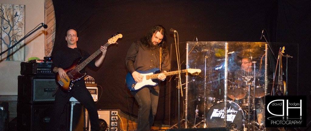 Sunday Afternoon! Catch some Rockin' #blues with <a href="/MattLandryBand/">Matt Landry</a> #BUZZMoncton has info: bit.ly/1BwG6jW