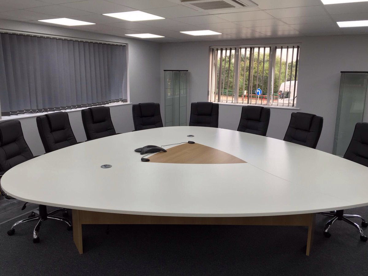 WarrensOffice's tweet photo. The finished bespoke boardroom table we installed this week in Lincolnshire #white&amp;oak https://t.co/xVRiZKLqQC