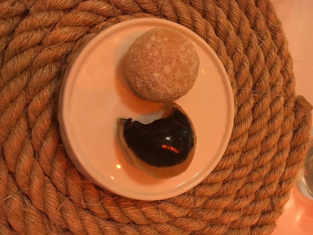 fcasadoc's tweet photo. Que cosa más rica! @chefdelmar  #AngelLeon #alevante #berlinadechocos cambiemos el nombre a #elchocobombo https://t.co/qXgXNBY2ZJ
