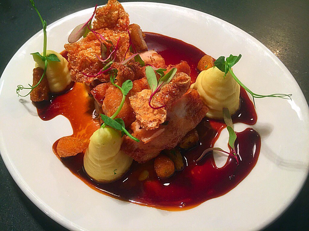 .Yummy Pork belly tasting with team <a href="/islandlondon/">Island Grill London</a> #pork belly #crackling #sustainable <a href="/lancasterlondon/">Haley Martin</a> <a href="/Chefben1975/">Ben Purton</a>