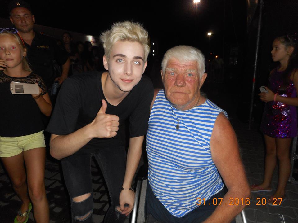 HelgaKs's tweet photo. Как звёзды украинского #XFactorUA пиарились за счет нашего дяди Гриши ))) https://t.co/7XAL0wVf3j