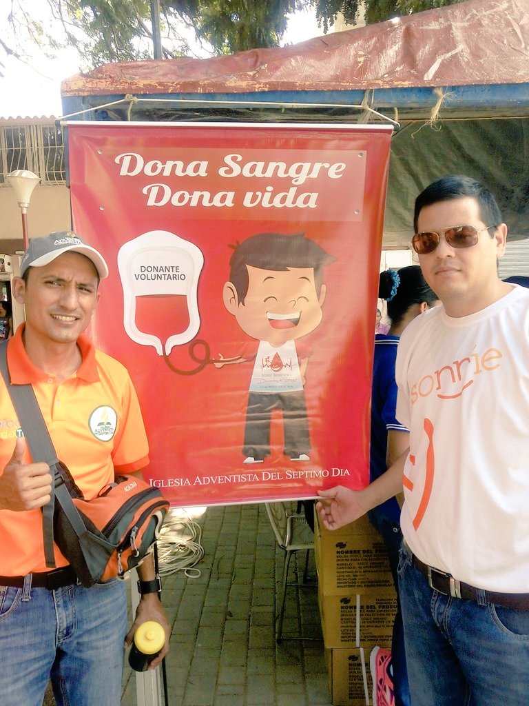 prmiguelleon's tweet photo. En Coro hasta el momento van 45 Personas que han donado Sangre y 104 Donantes de Cabello #CercaDeTi2016 https://t.co/kwMRWX2gwX